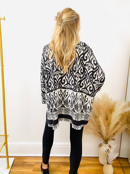 Black & white oversized paisley print shirt