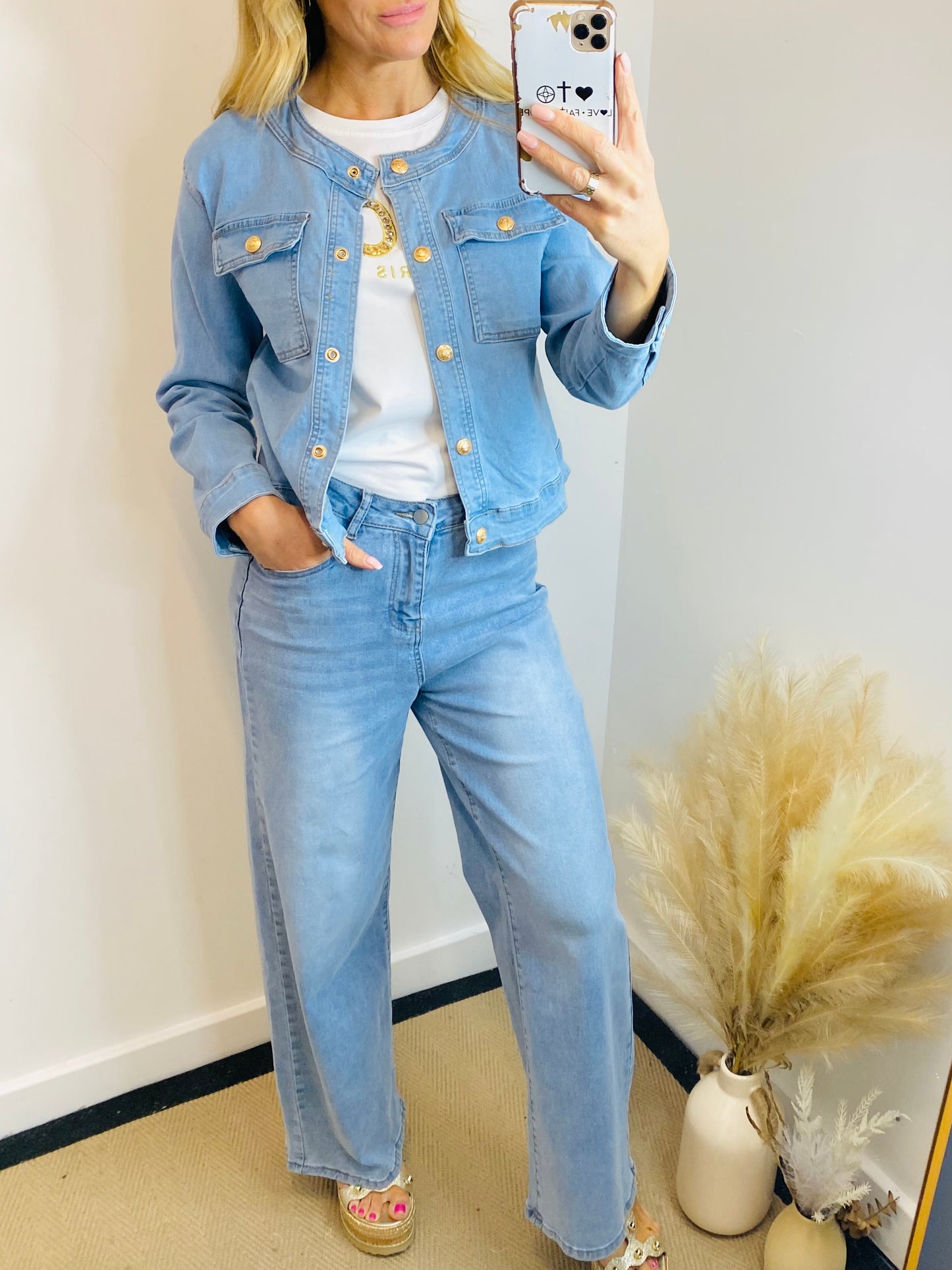 CALLIE - Light Wash Collarless Denim Jacket