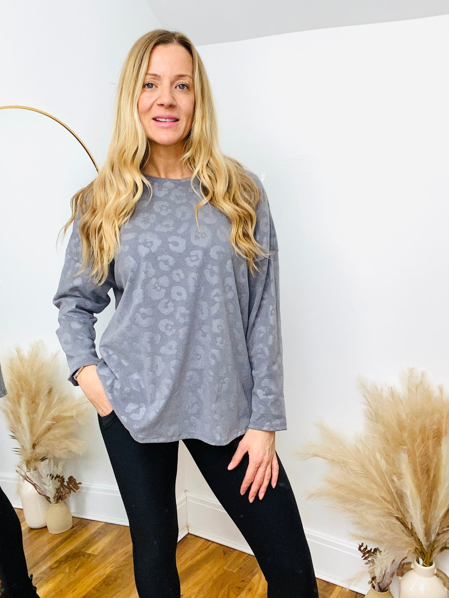 GREY VELVET ANIMAL PRINT TOP