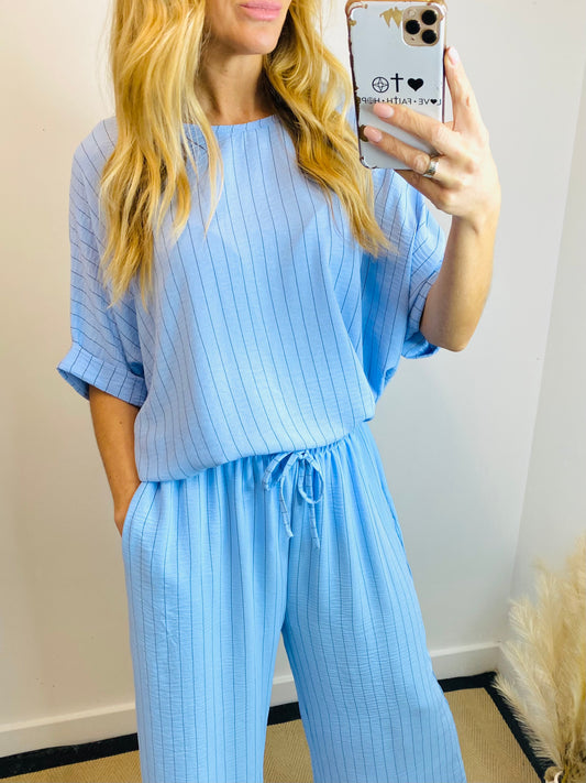 BONNIE - Short Sleeve Pinstripe Top In Baby Blue