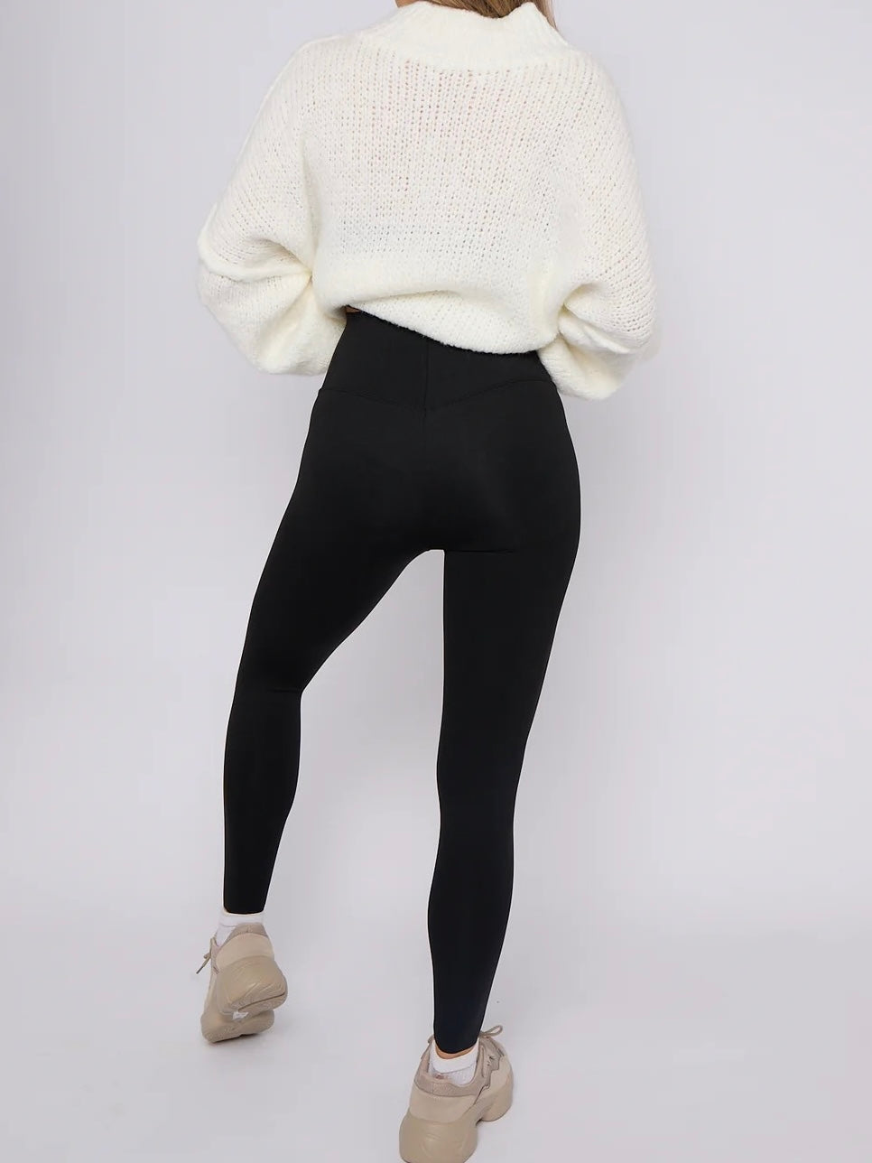 EDIE - Black Super Stretch Energy Leggings By Yu & Me