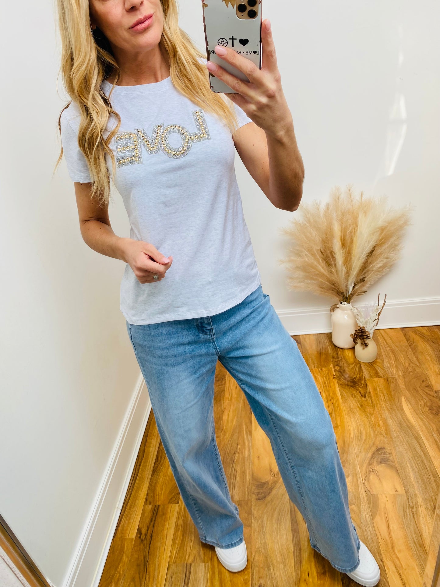 LOLA - Love Fitted T-Shirt