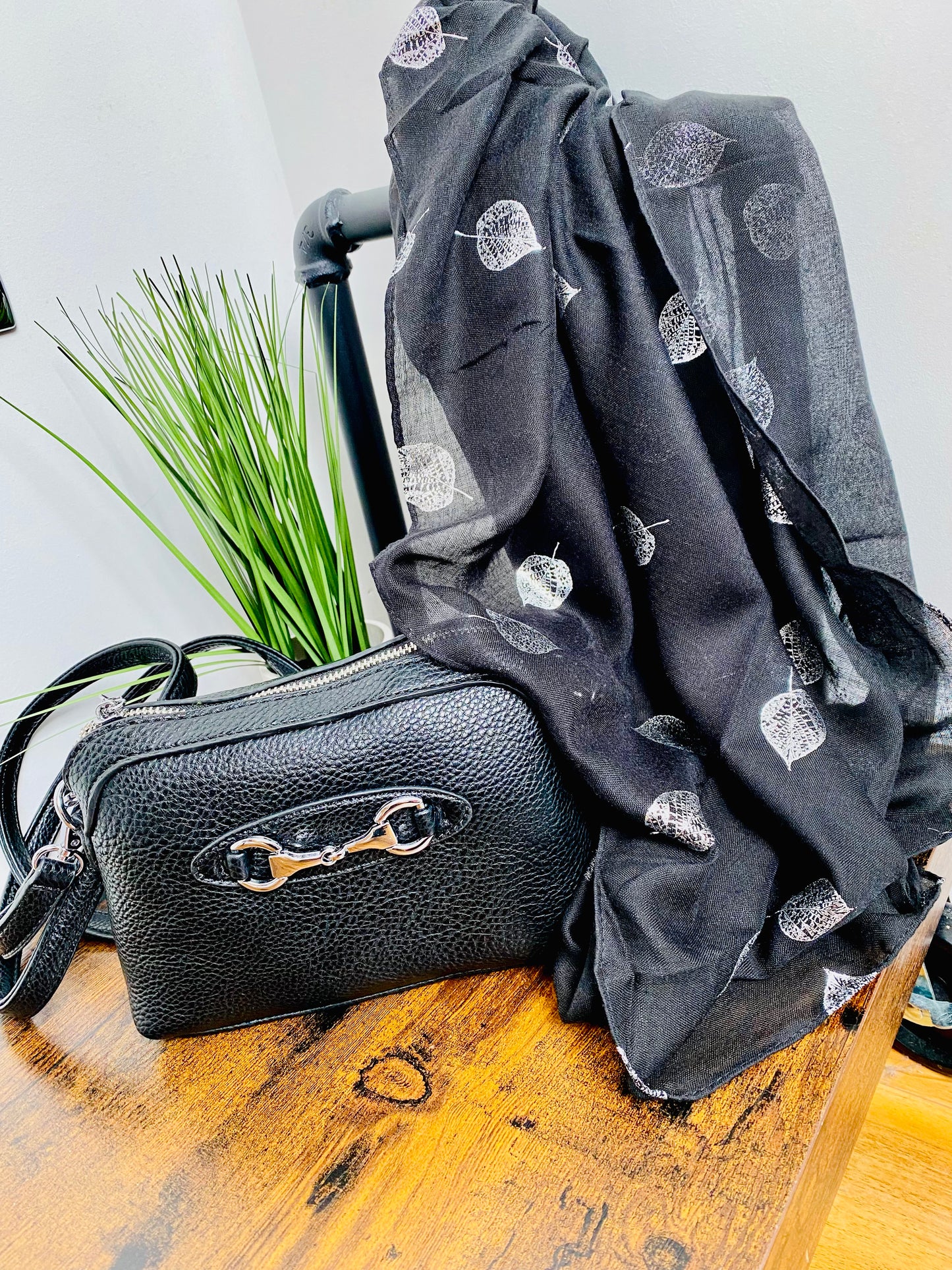 Horsebit Bag & Scarf In Black