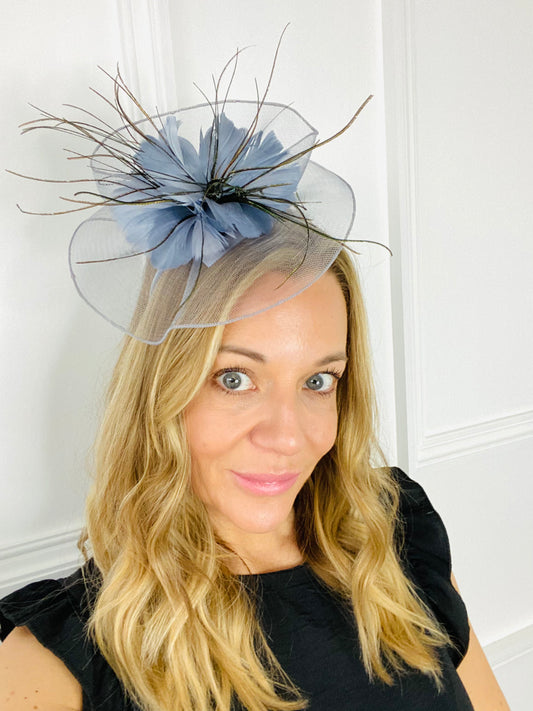FASCINATOR - Silver Grey Feathers